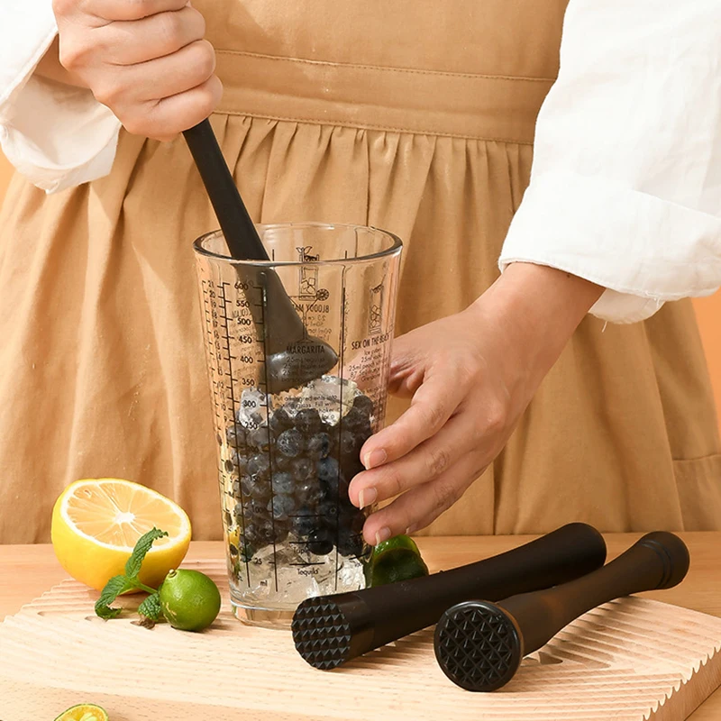 مدلك مشروبات احترافي من الفولا - مراجعة Muddler Cocktail Bar وسعره