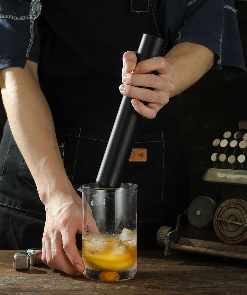كوكتيل بلاك ماودلر الاحترافي - - مراجعة Muddler Cocktail Bar وسعره